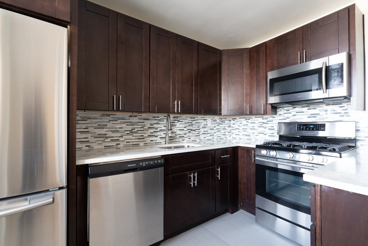 10460 104-60 Queens Boulevard #12Z