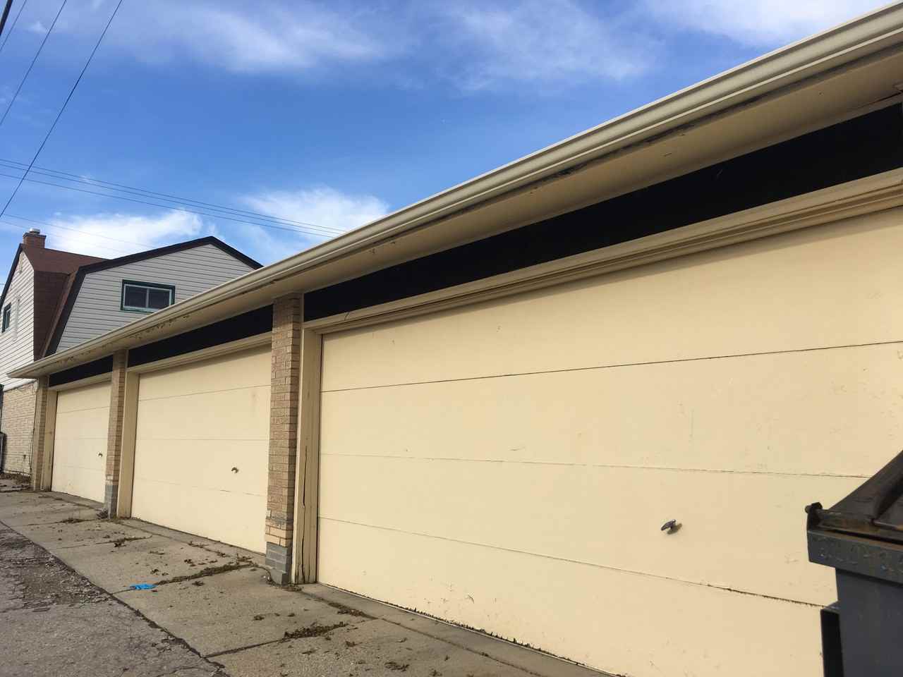 8305 West Morgan Avenue - Photo 2 of 9