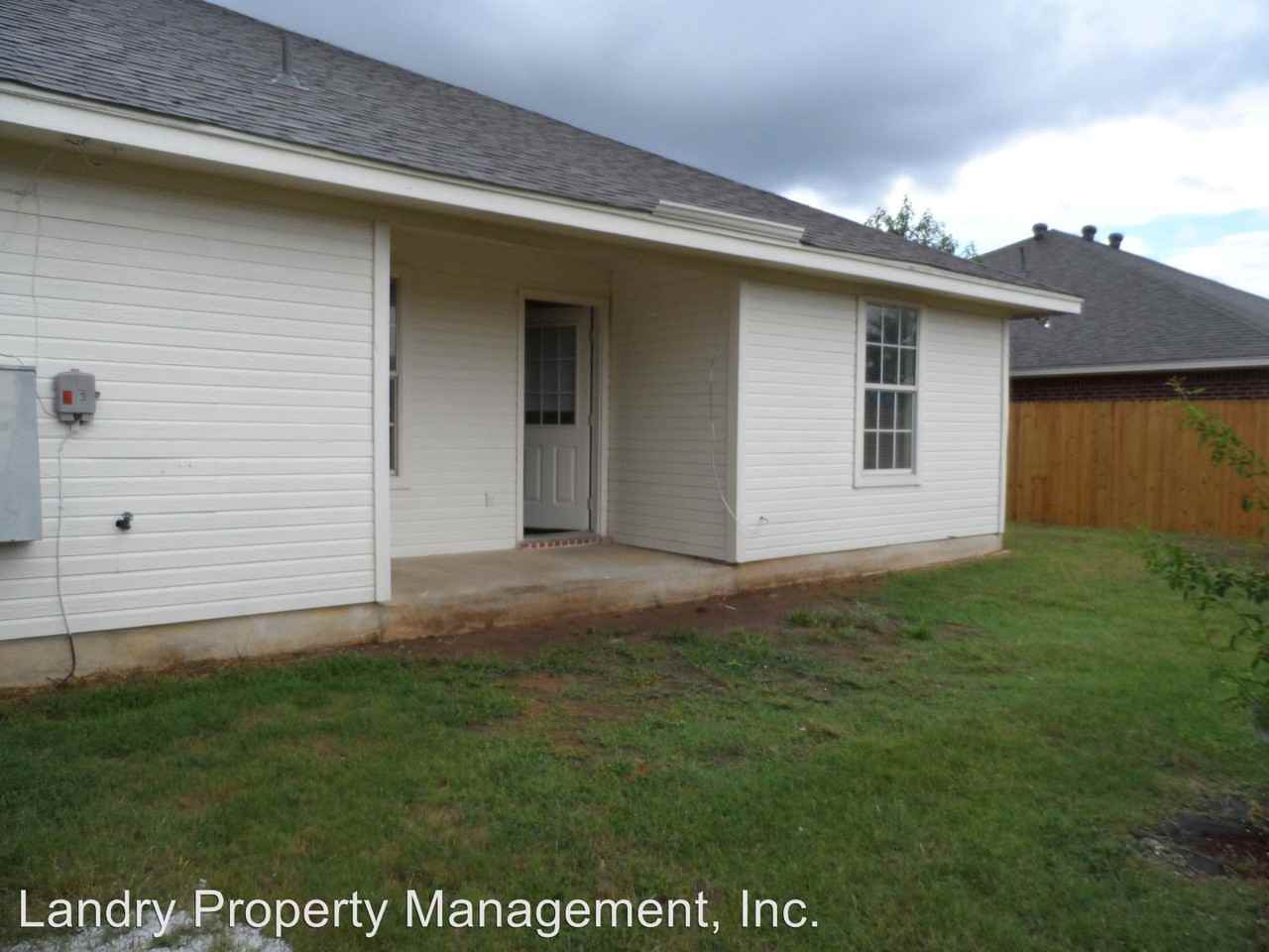 1212 A Lindsey Ln A-B - Photo 2 of 11