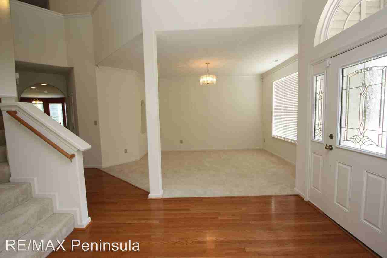 9290 Kings Landing Lane - Photo 2 of 16