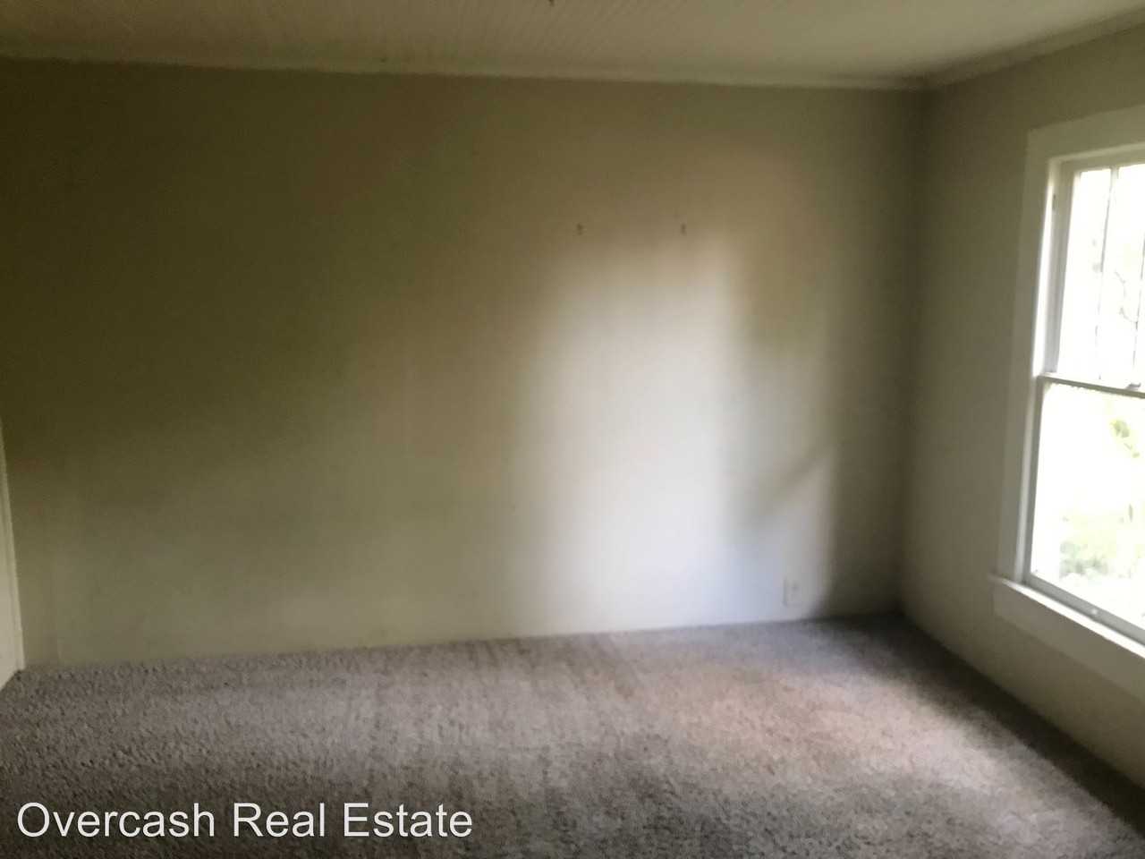 630 Smith Street - Photo 2 of 6