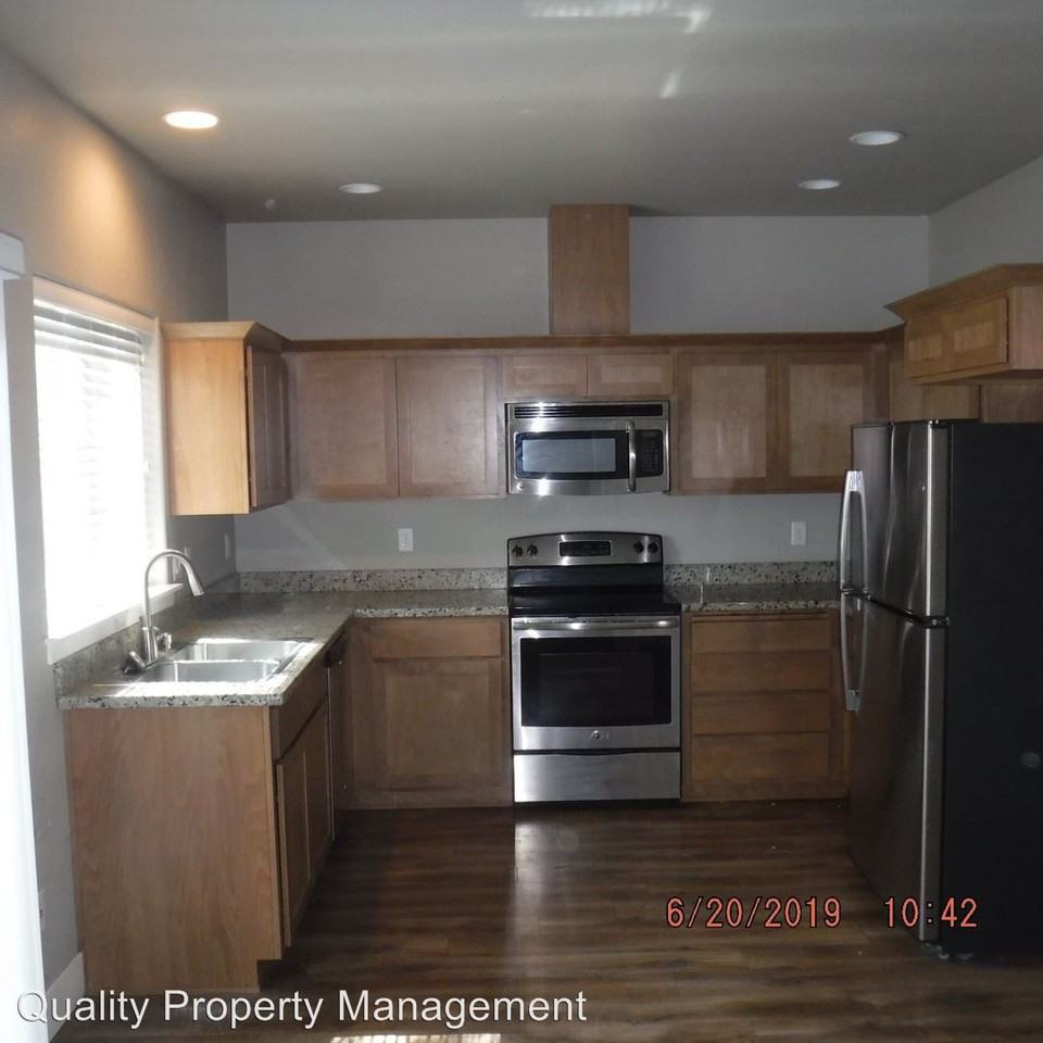 528/532 Gray Court - Photo 3 of 18