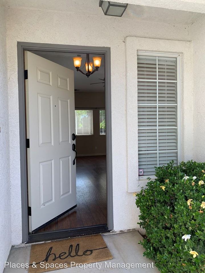 1035 Montclair - Photo 2 of 39