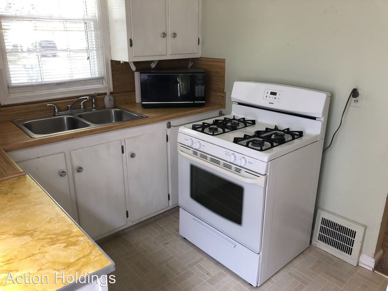 707-709 W 14th St - Photo 3 of 6