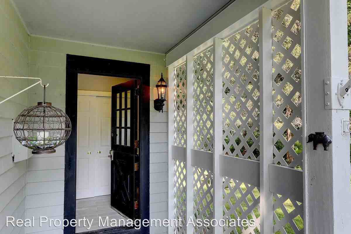 93 Prospect St - Photo 3 of 23