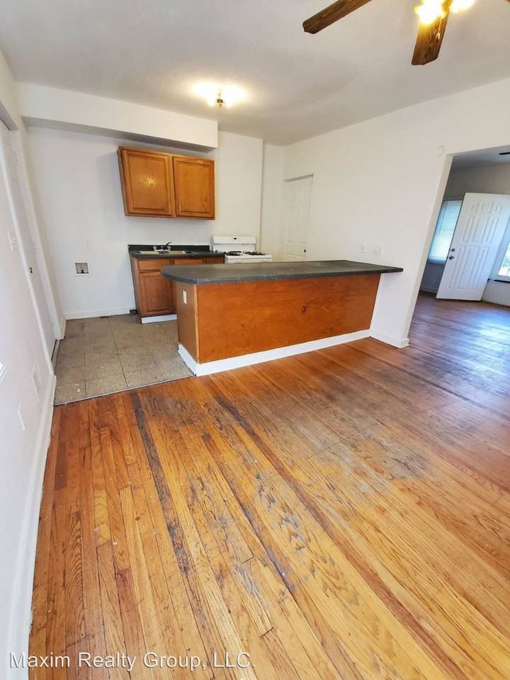 1053 S 28 St - Photo 2 of 13