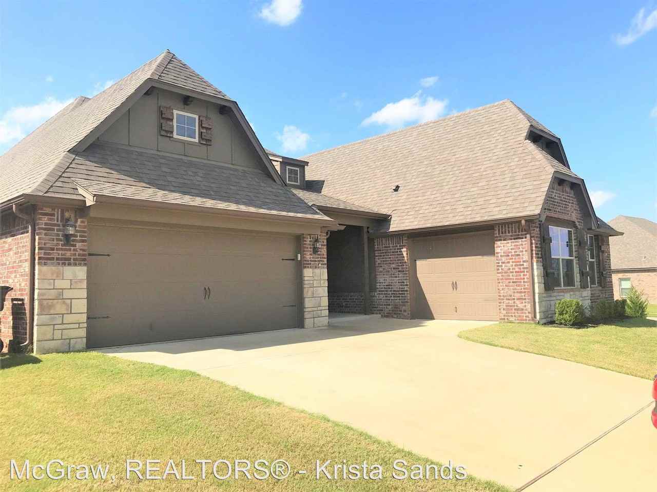 13202 S. 20th St. - Photo 2 of 15