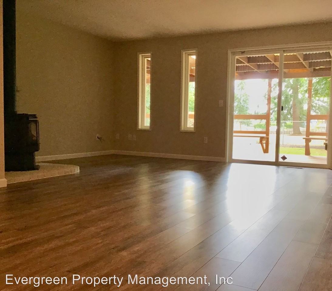 24380 Se Bohna Park Road - Photo 3 of 18