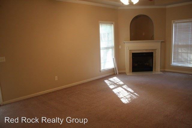 303 Meadow Circle - Photo 2 of 8