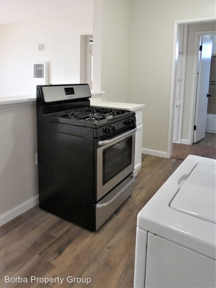 861 N. Washington Pl. - Photo 3 of 18