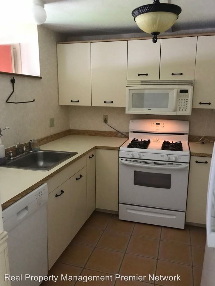 11 Berretta Court - Photo 2 of 17