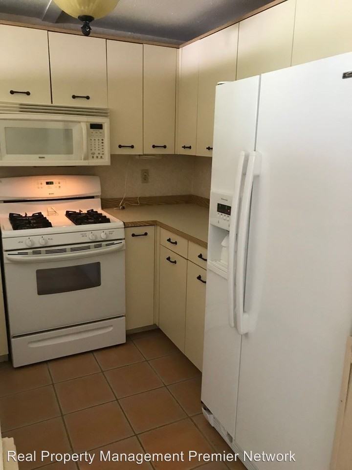 11 Berretta Court - Photo 3 of 17