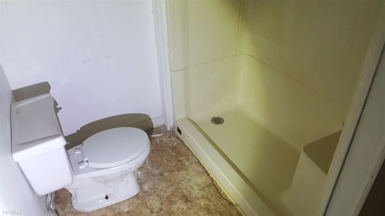 831 Madison Ave - Photo 3 of 8