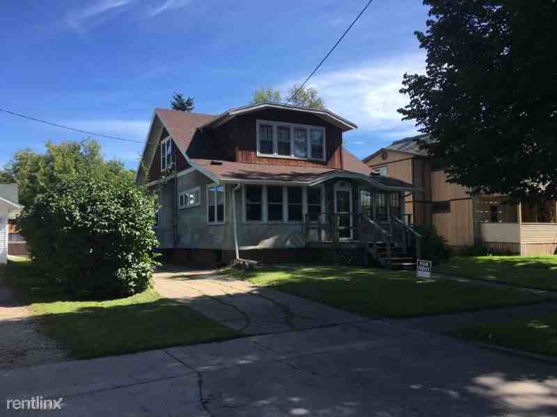 905 1st St N - Photo 2 of 29