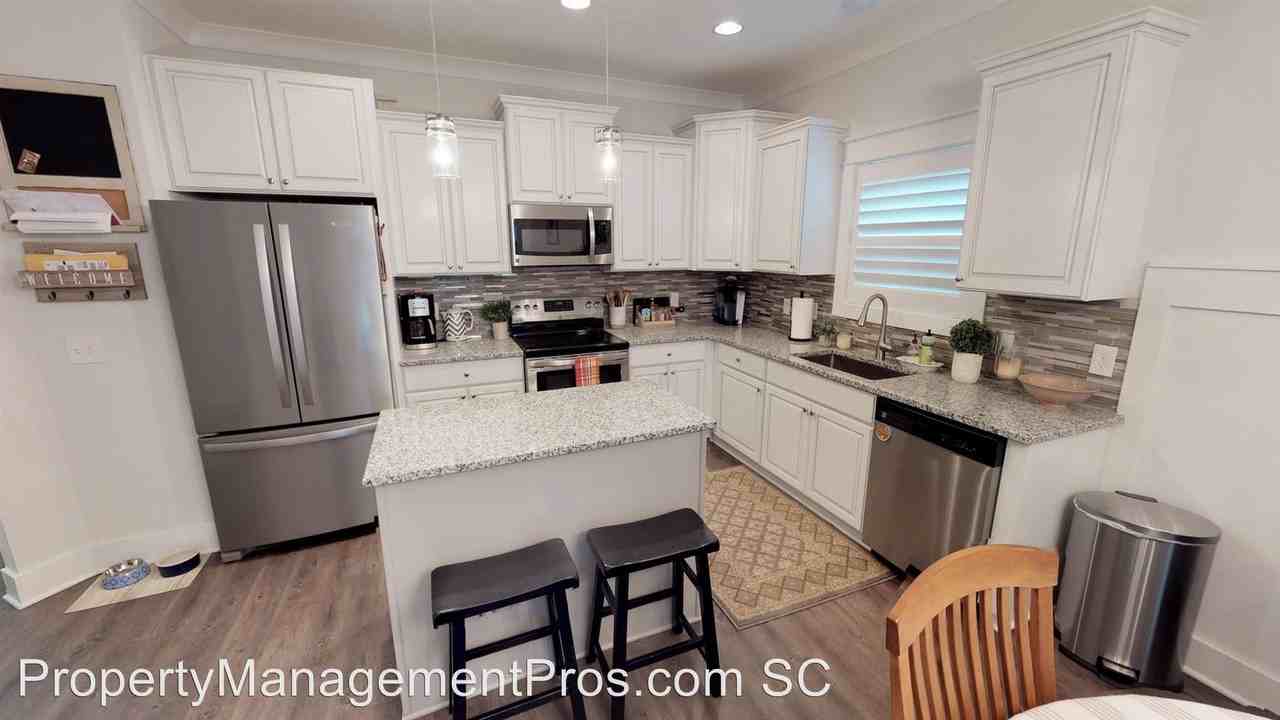 72 Circlewood Dr. - Photo 3 of 30