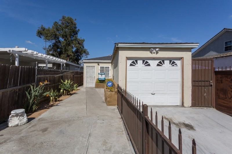 2023 E 114th St - Photo 2 of 11