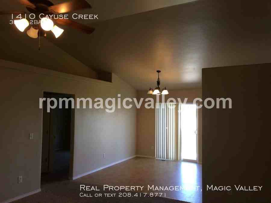 1410 Cayuse Creek - Photo 2 of 11