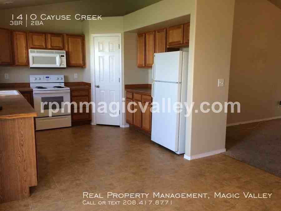 1410 Cayuse Creek - Photo 3 of 11