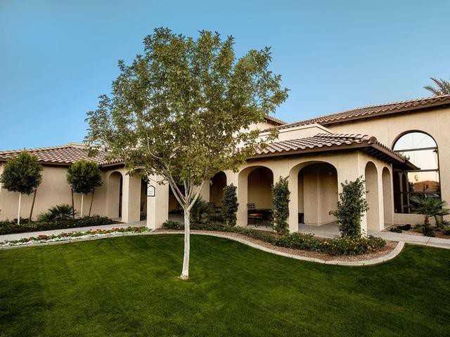 577 E Baseline Rd - Photo 5 of 25