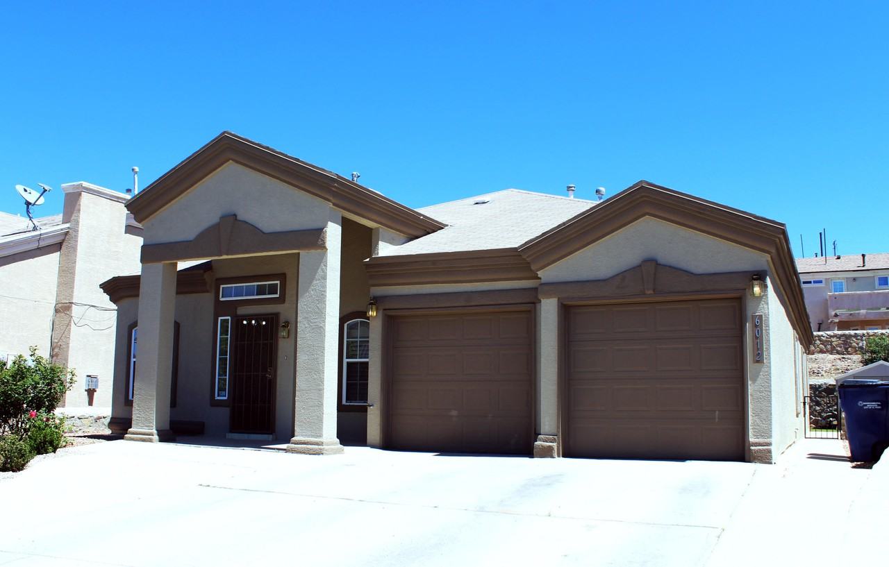 6012 Palmdale Street - Photo 3 of 50
