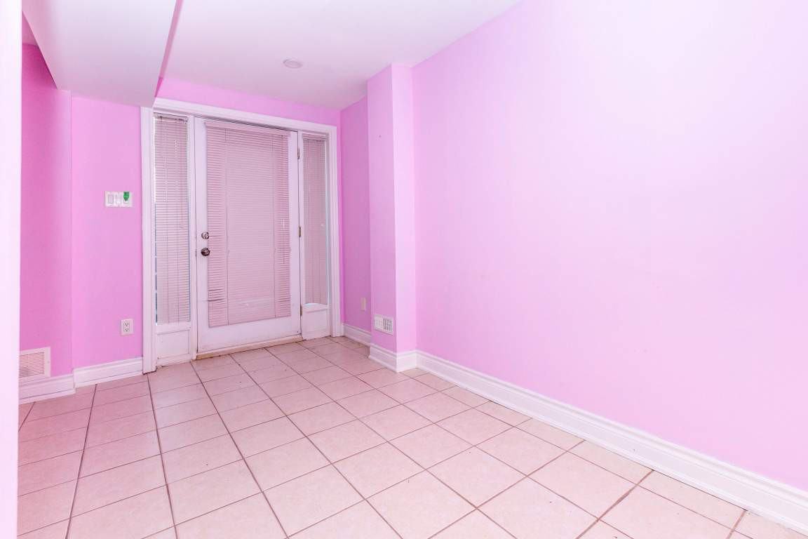 1 BEDROOM BASEMENT FOR RENT SCARBOROUGH BIRCHMOUNT RD Apartments