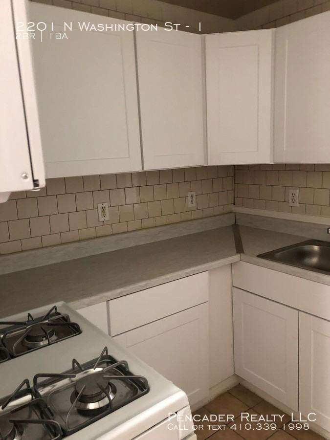 2201 N Washington St #1 - Photo 3 of 13