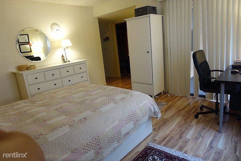 336 North Louise Street - Photo 3 of 6