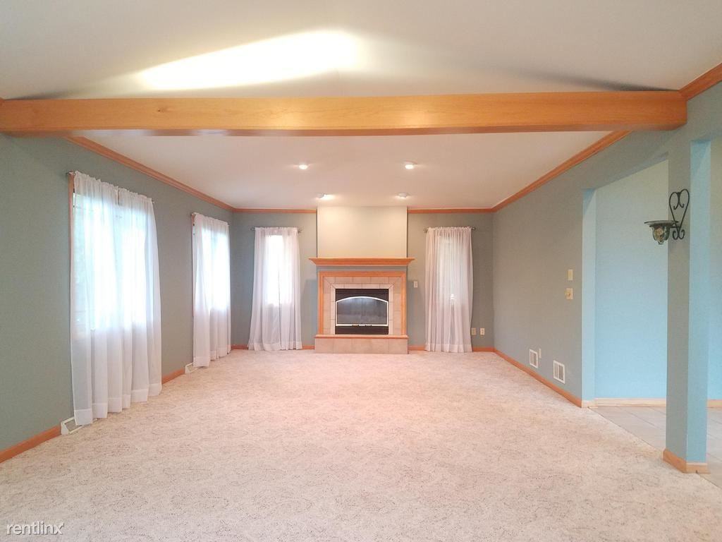 134 Emerald Drive - Photo 3 of 41