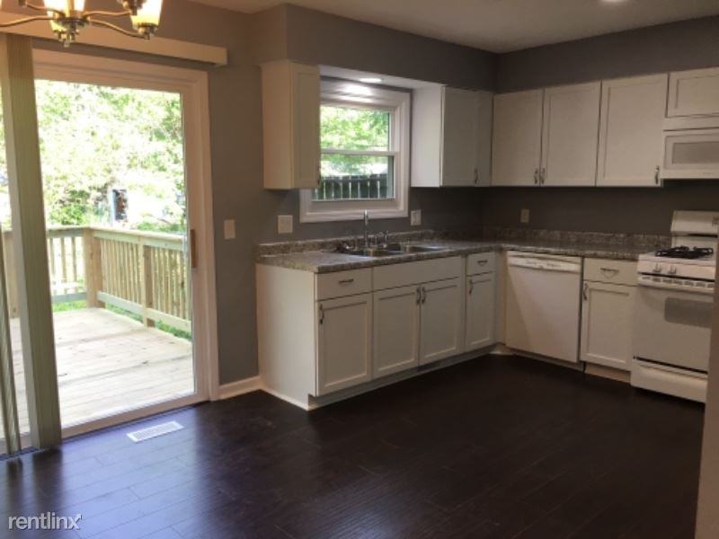 1313 E 17th St - Photo 2 of 18