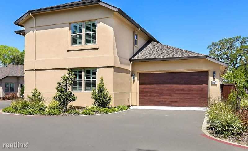 213 Palisades - Photo 3 of 18