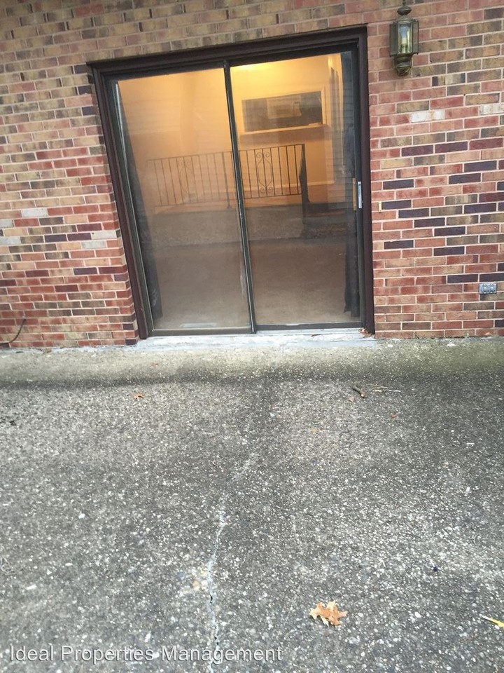 2201 Lexington - Photo 2 of 12