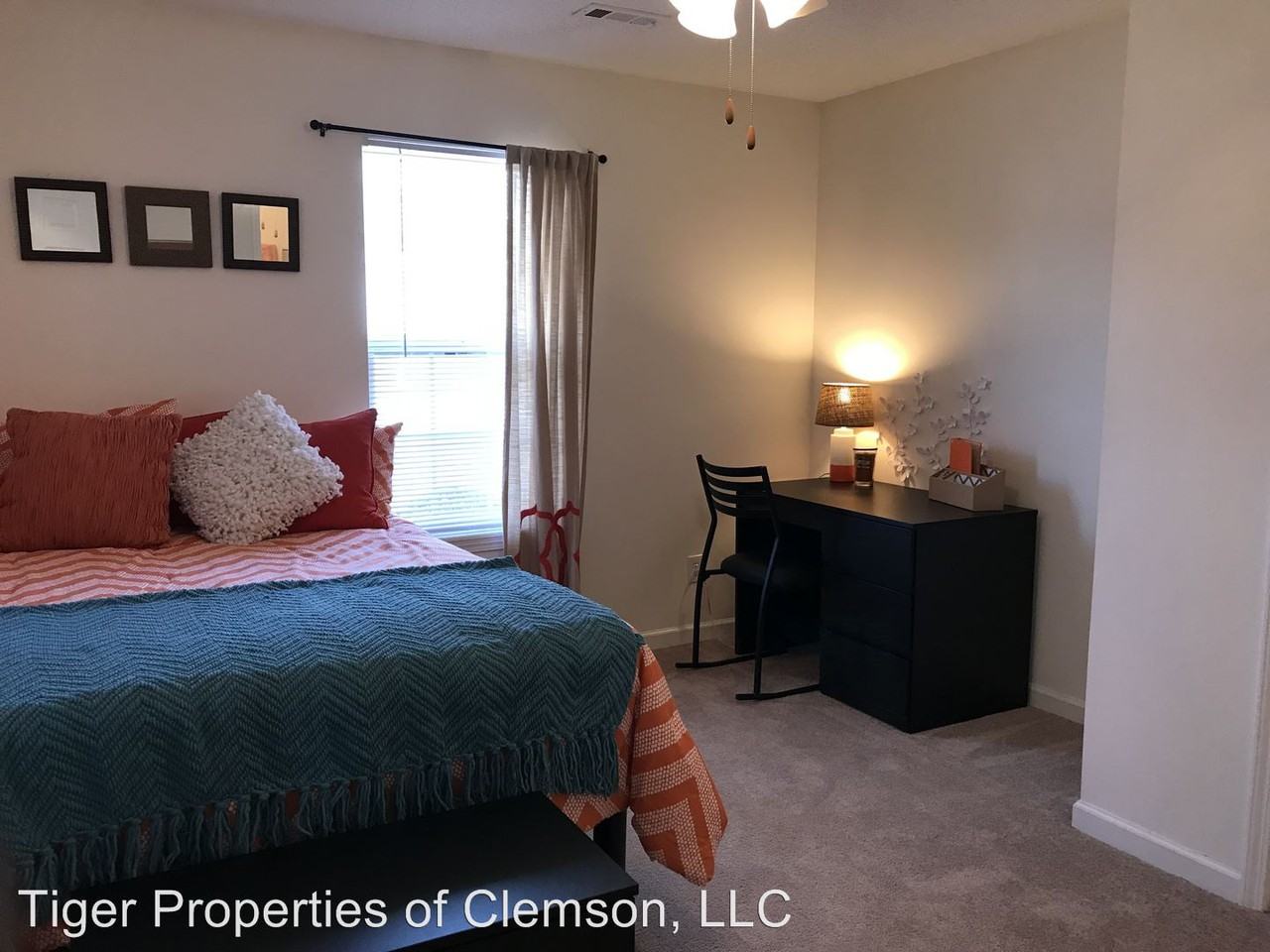 101 White Ln - Photo 2 of 30