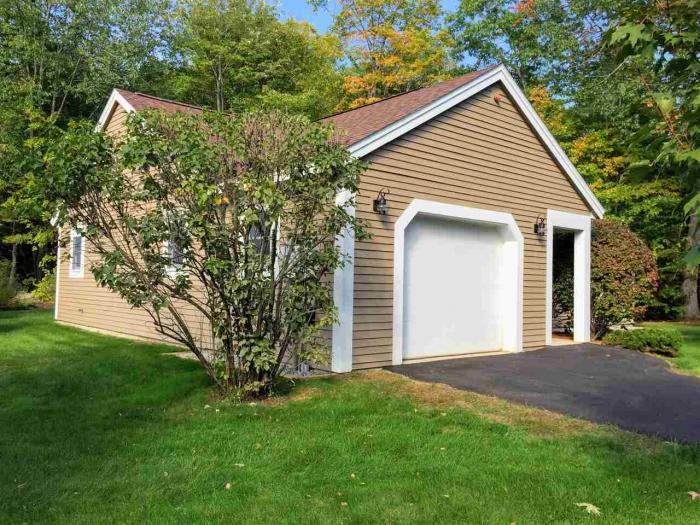 1 Vappi Vale Lane - Photo 3 of 17