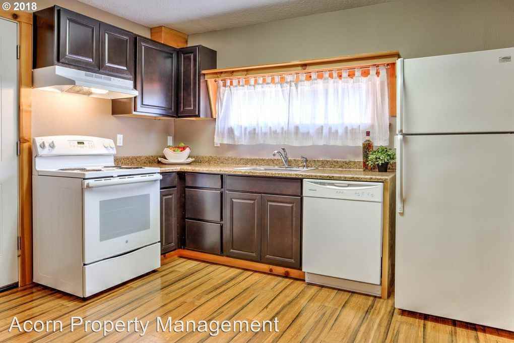 18922 Se Mildred St. - Photo 2 of 7