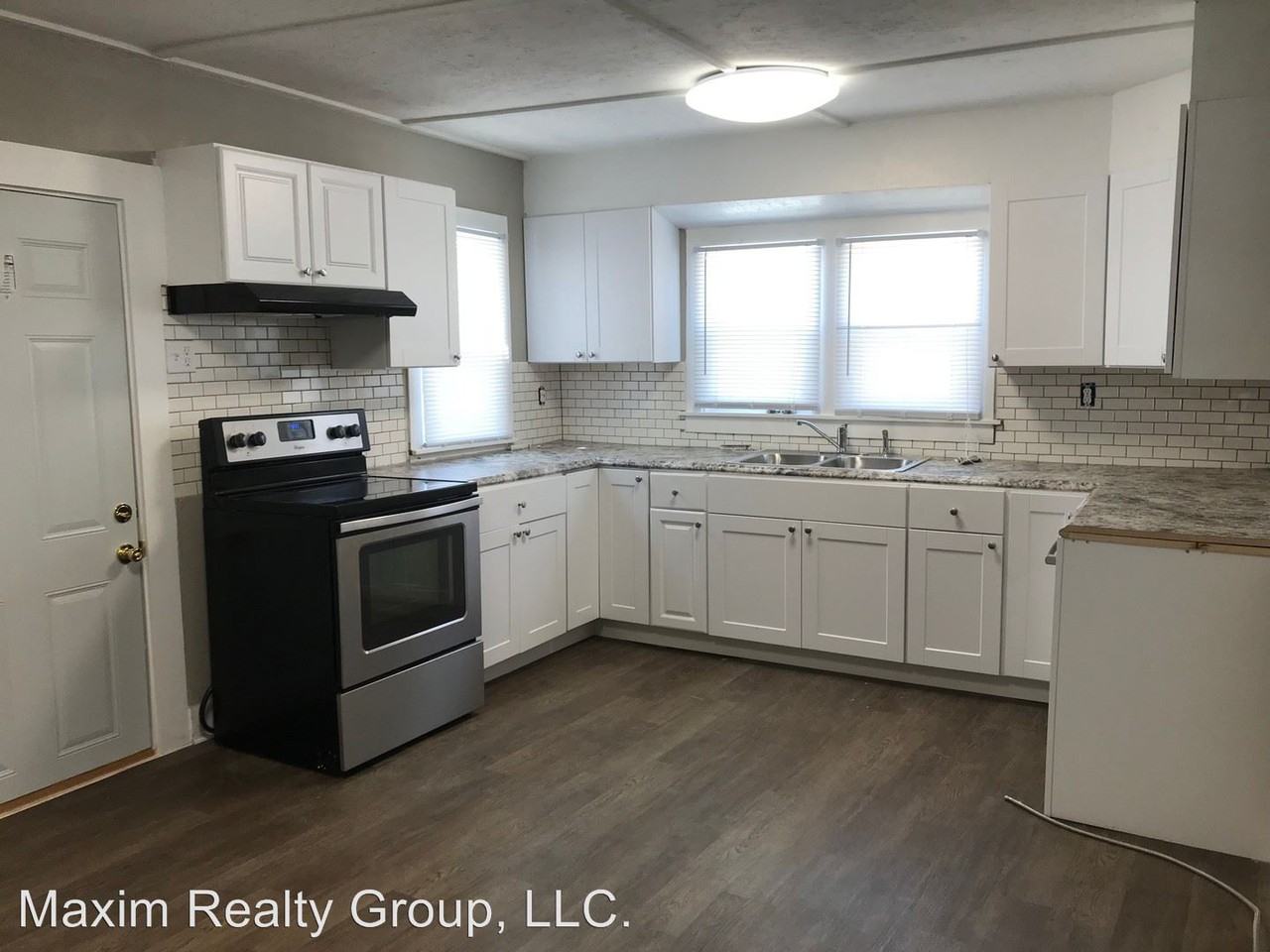 2146 S 33 St - Photo 2 of 11