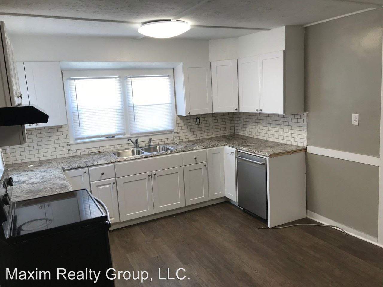 2146 S 33 St - Photo 3 of 11