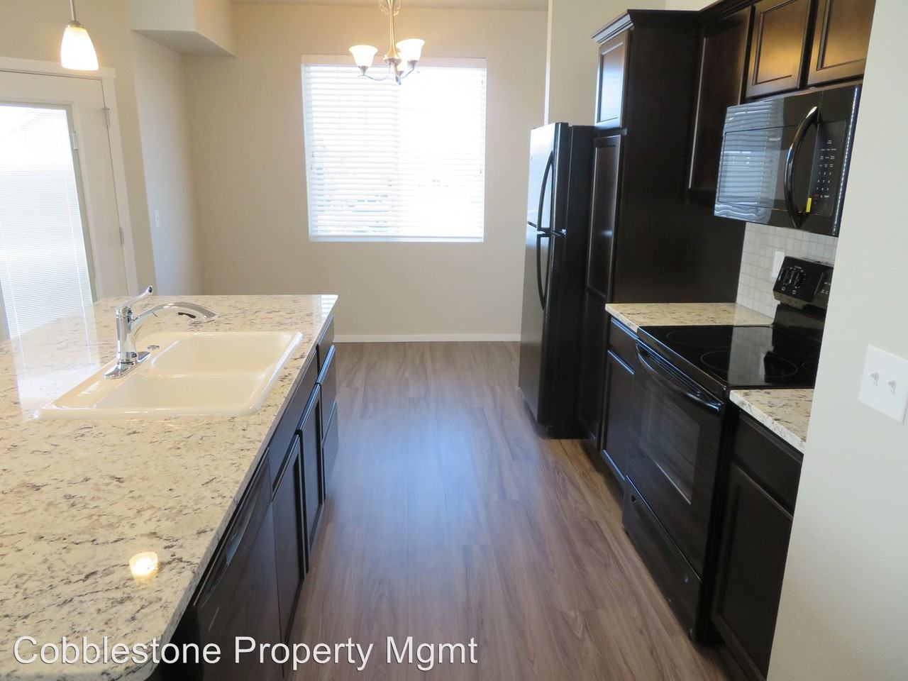 1846 N Madderlake Pl - Photo 3 of 12