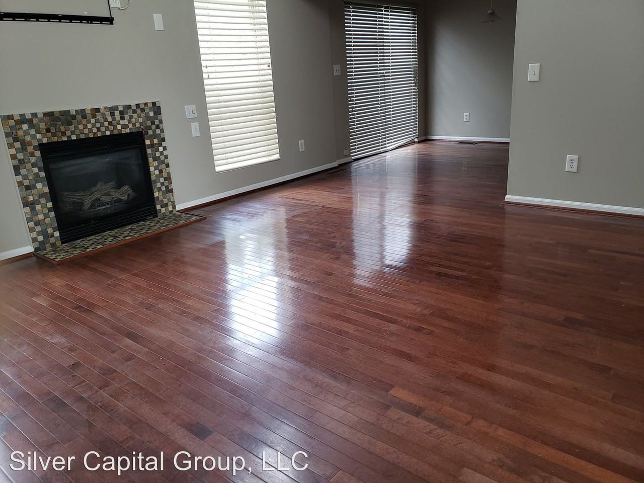 17520 Gateway - Photo 2 of 13