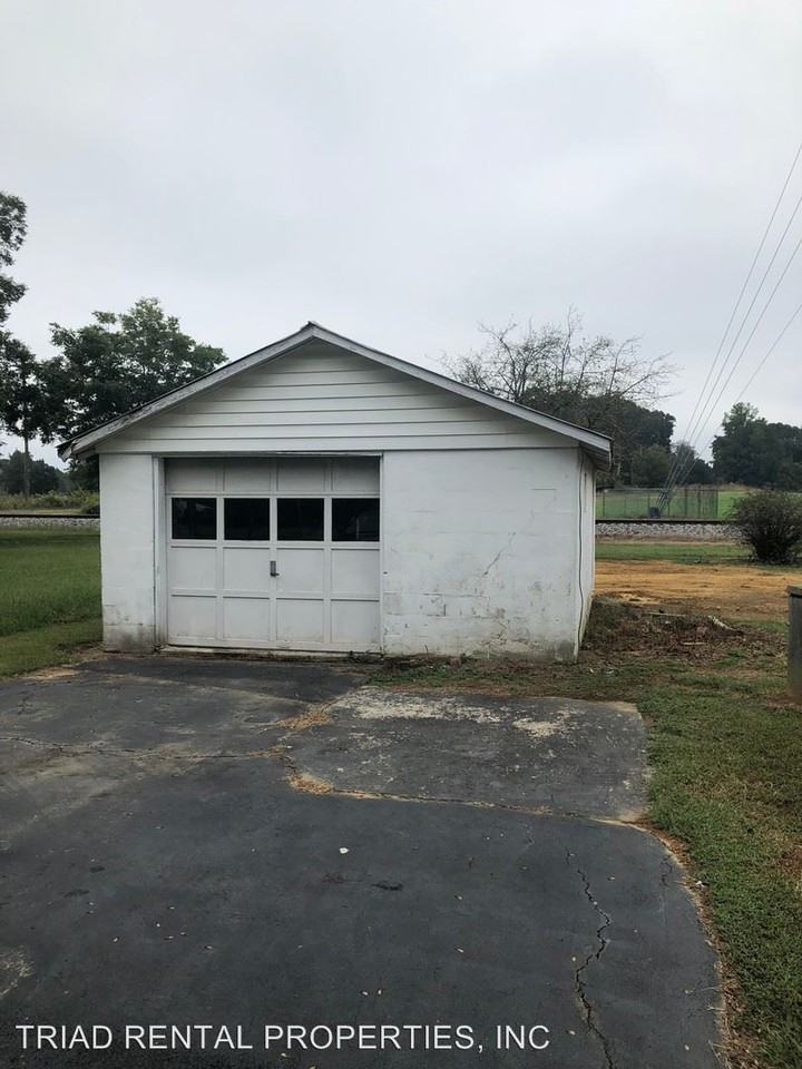 4523 Us Hwy 311 - Photo 3 of 13