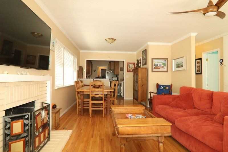 405 20th Street - Photo 3 of 15