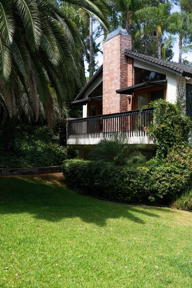 14205 Bronte Dr - Photo 3 of 50