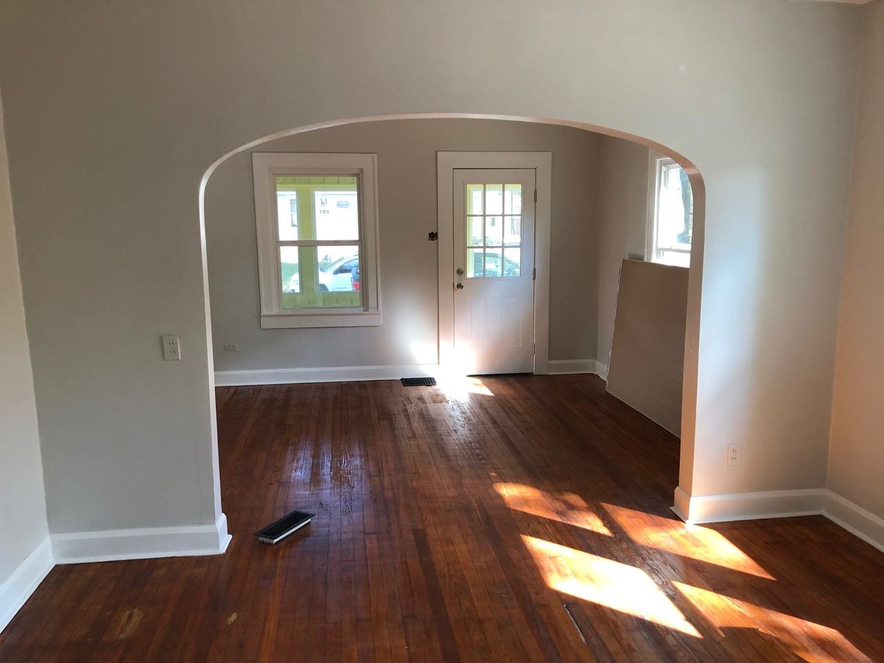 1504 S Randolph St - Photo 2 of 7