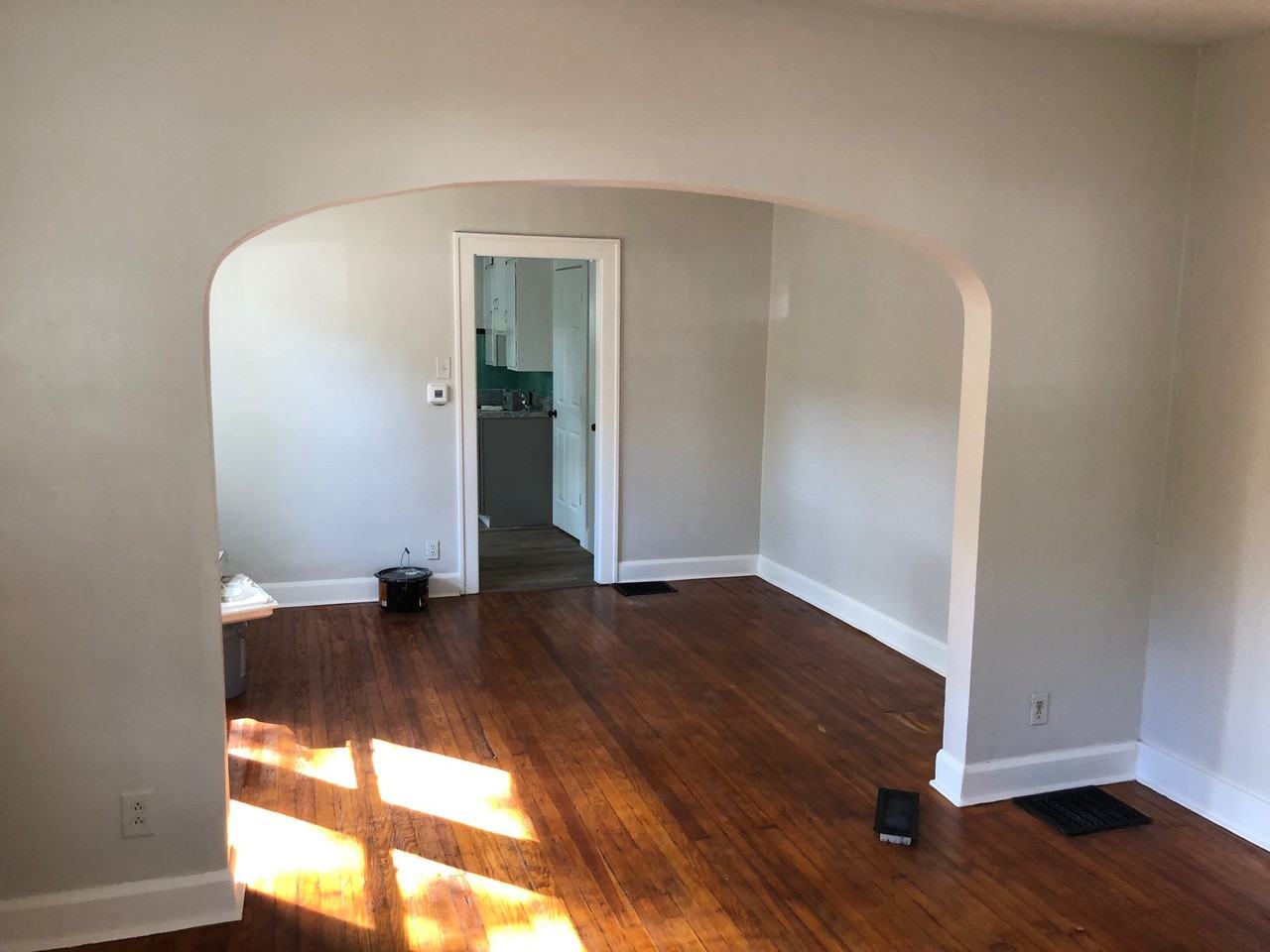 1504 S Randolph St - Photo 3 of 7