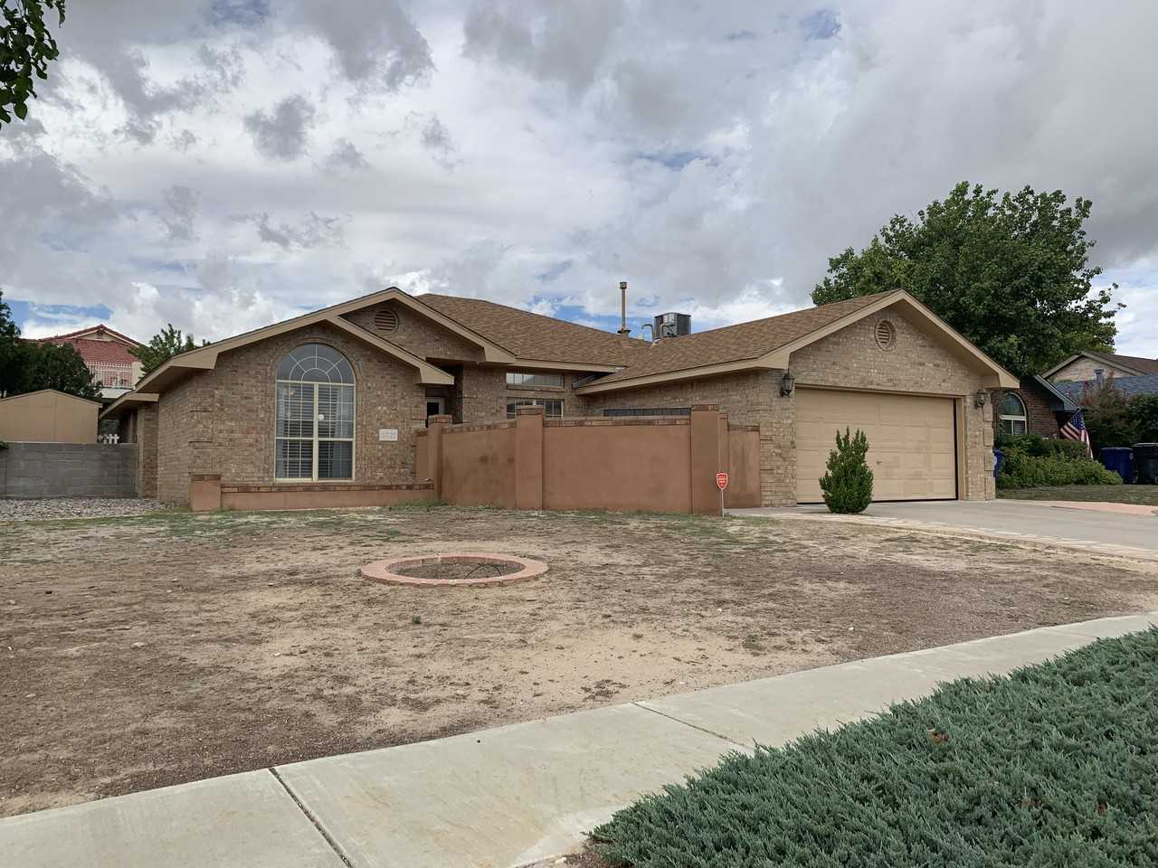 5021 Summersville Dr Nw - Photo 2 of 34