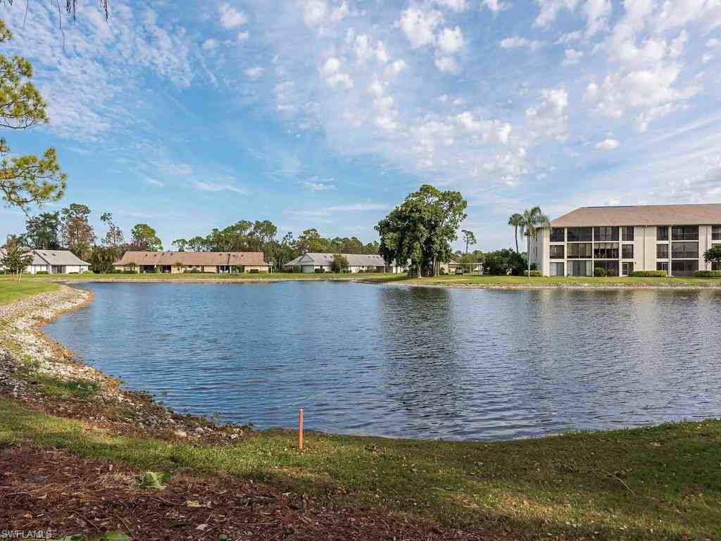 193 Fox Glen Dr #3-193 - Photo 5 of 20