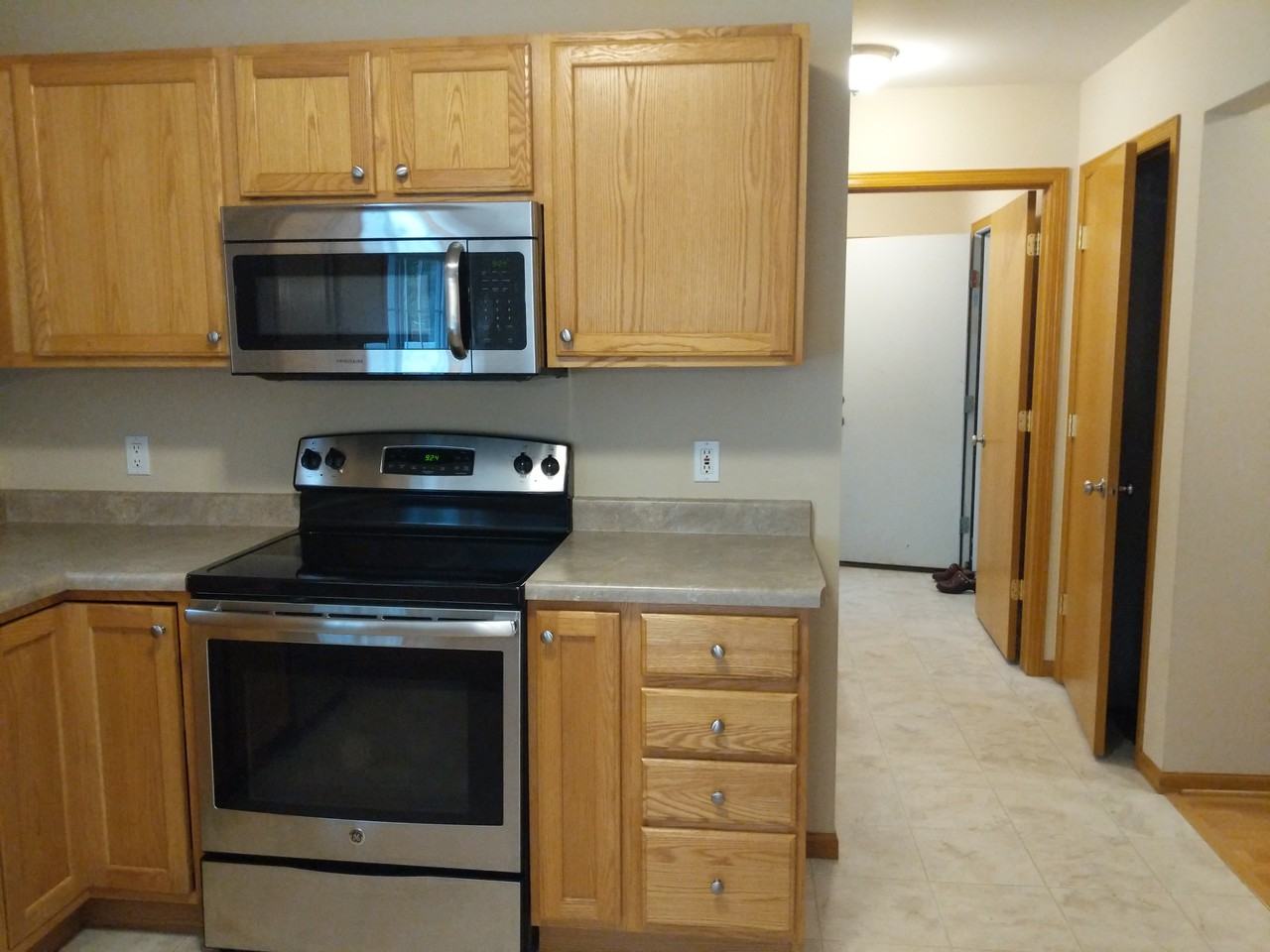 3406 Keswick Ct - Photo 2 of 15