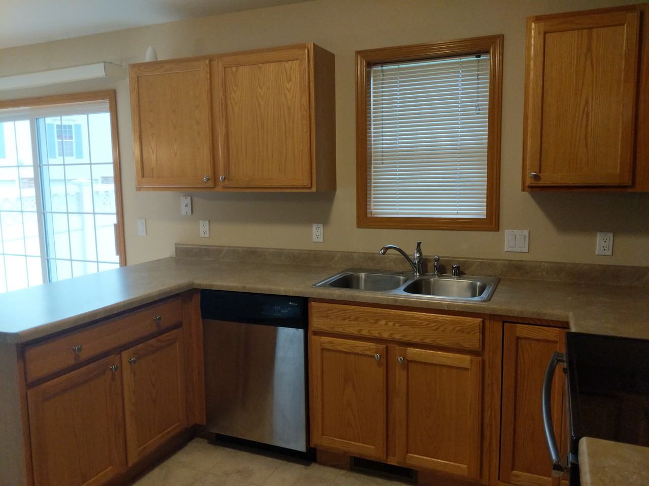 3406 Keswick Ct - Photo 3 of 15