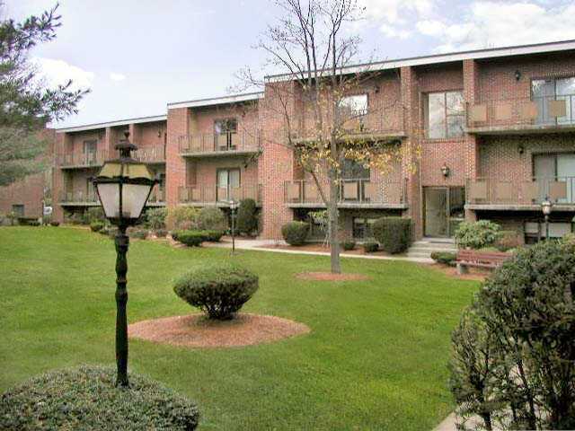 Rosemary Lake Apartments - Photo 3 of 13