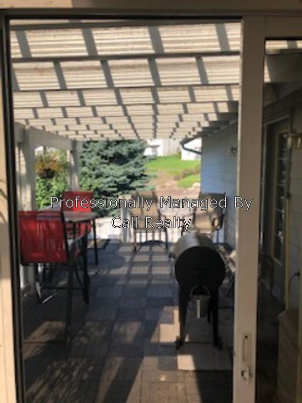 8802 E Parkside Lane - Photo 2 of 16