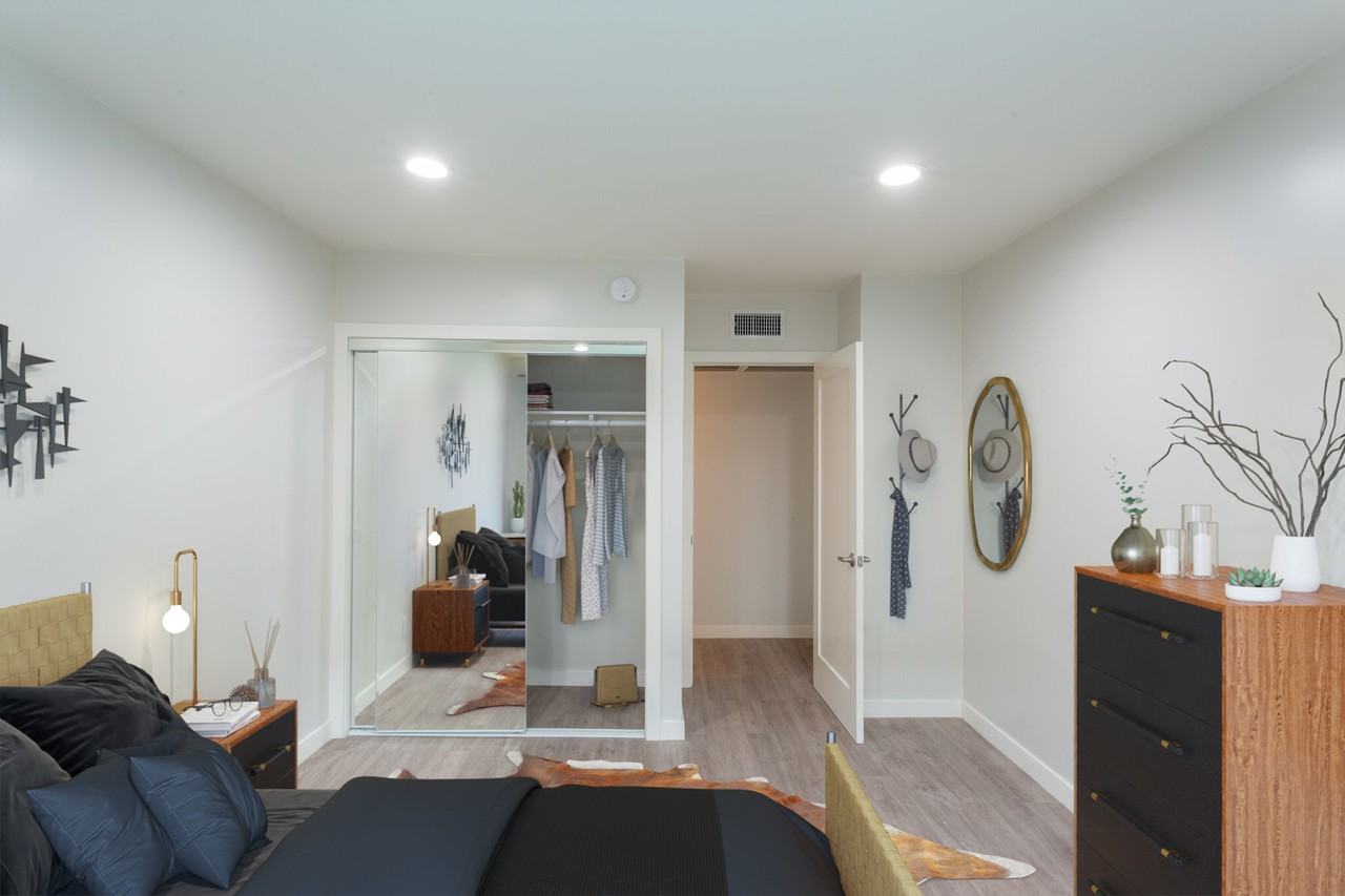 Gracie on Gramercy - Photo 2 of 17